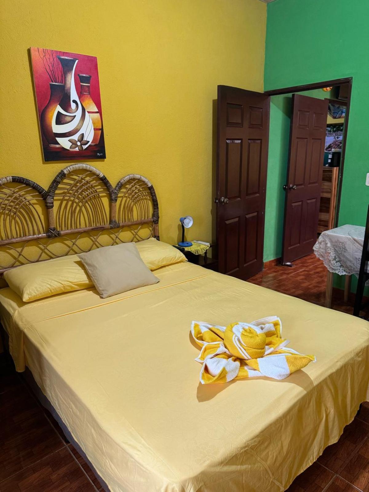 Casa Maya Itza Flores Exterior photo